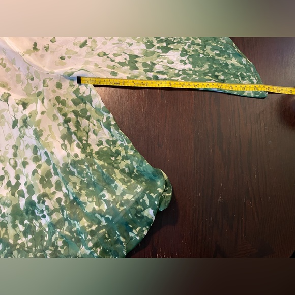 Alfani Petite Green Leaf Bubble Hem Flute Sleeve Blouse - Picture 8 of 9